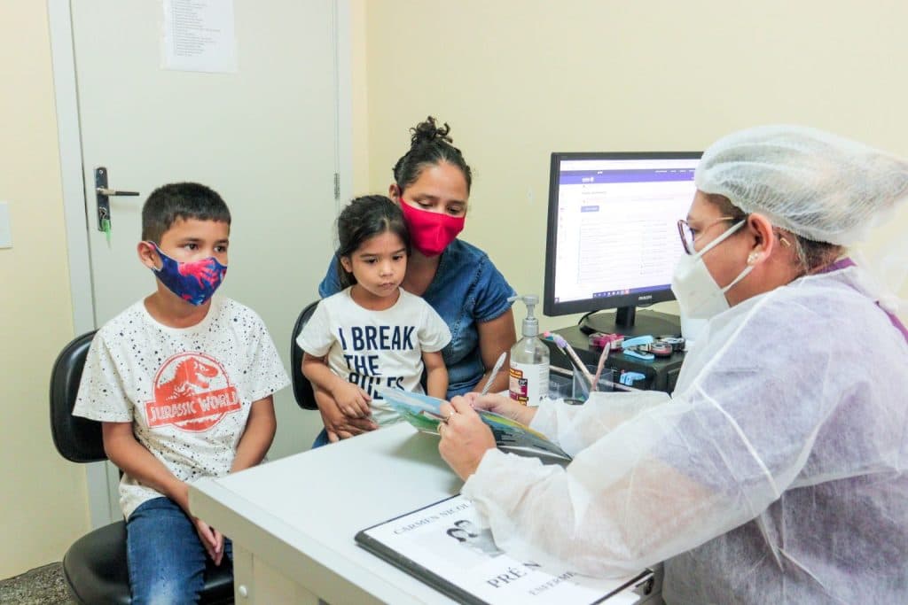 Manaus registra 120 mil beneficiários do Bolsa Família sem acompanhamento de saúde