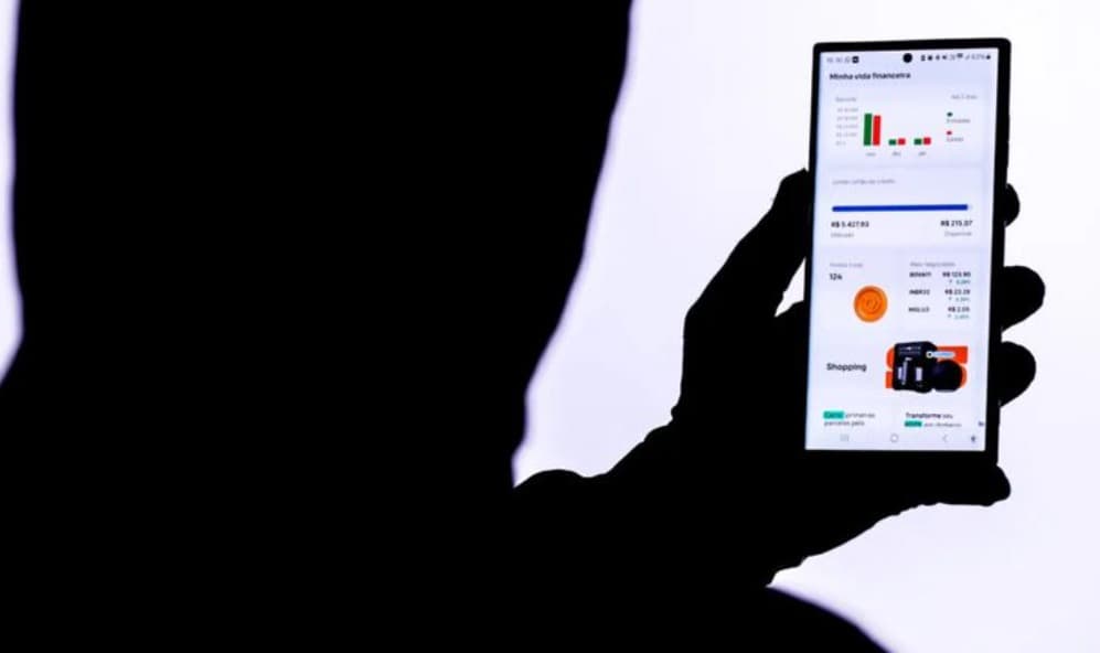 Governo alerta para golpes sobre renegociações de dívidas nas redes sociais