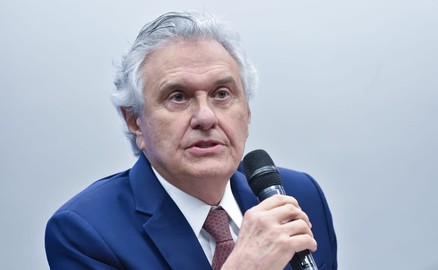 Caiado diz que governaria com emendas, mas critica modelo impositivo no Brasil