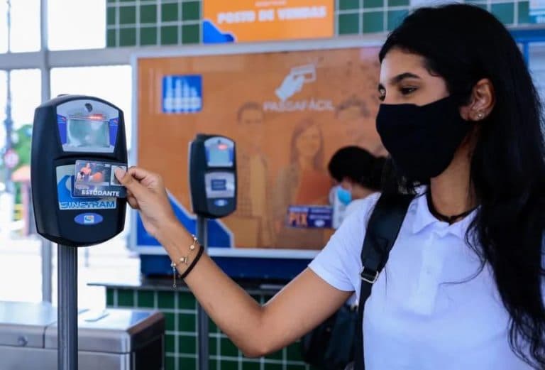 Veja como garantir meia-passagem estudantil em Manaus