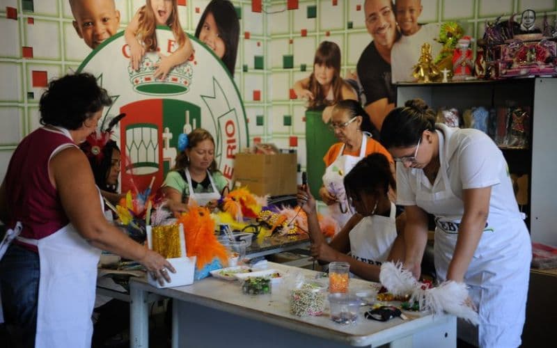 Mulheres com pequenos negócios podem fazer curso gratuito de IA