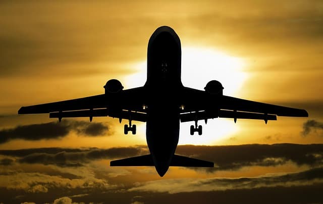 Google oferece US$ 10 milhões por dados de companhia aérea para treinar IA