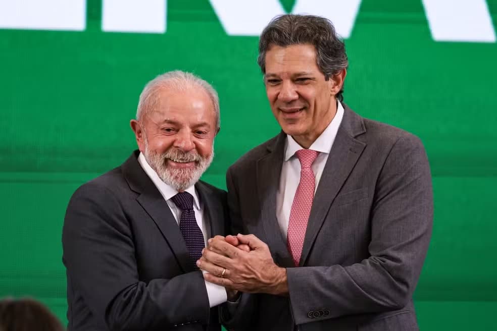 “Precisa de um pouco mais”: Lula aponta Haddad como sucessor, mas faz ressalva