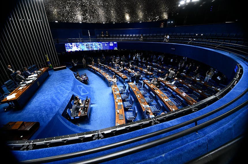 PEC do fim da escala 6×1 segue sem mudanças no Senado