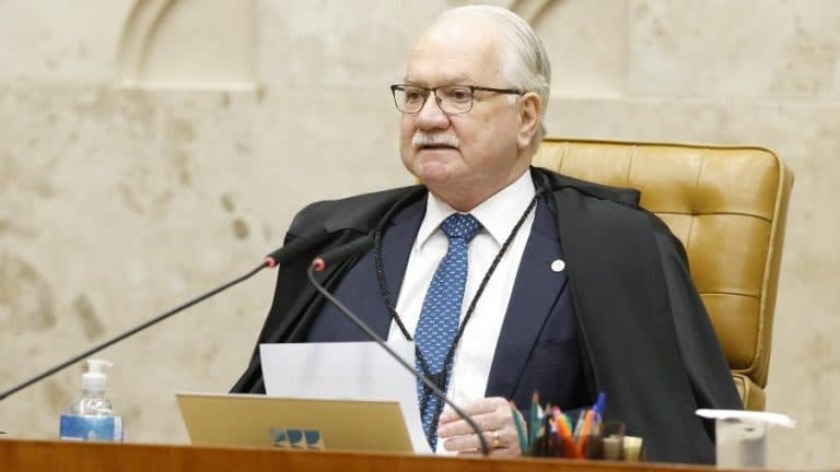 Fachin diz que “nenhum poder está acima da lei” em meio à crise no STF
