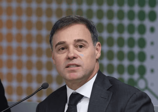 Mendonça agradece apoio em meio à crise no STF: “Grato pela generosidade e solidariedade”