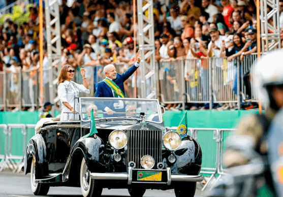 Desfile de 7 de Setembro reúne 70 mil pessoas na Esplanada, estima governo Lula