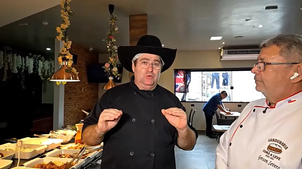Porão do Alemão aposta em buffet completo no almoço