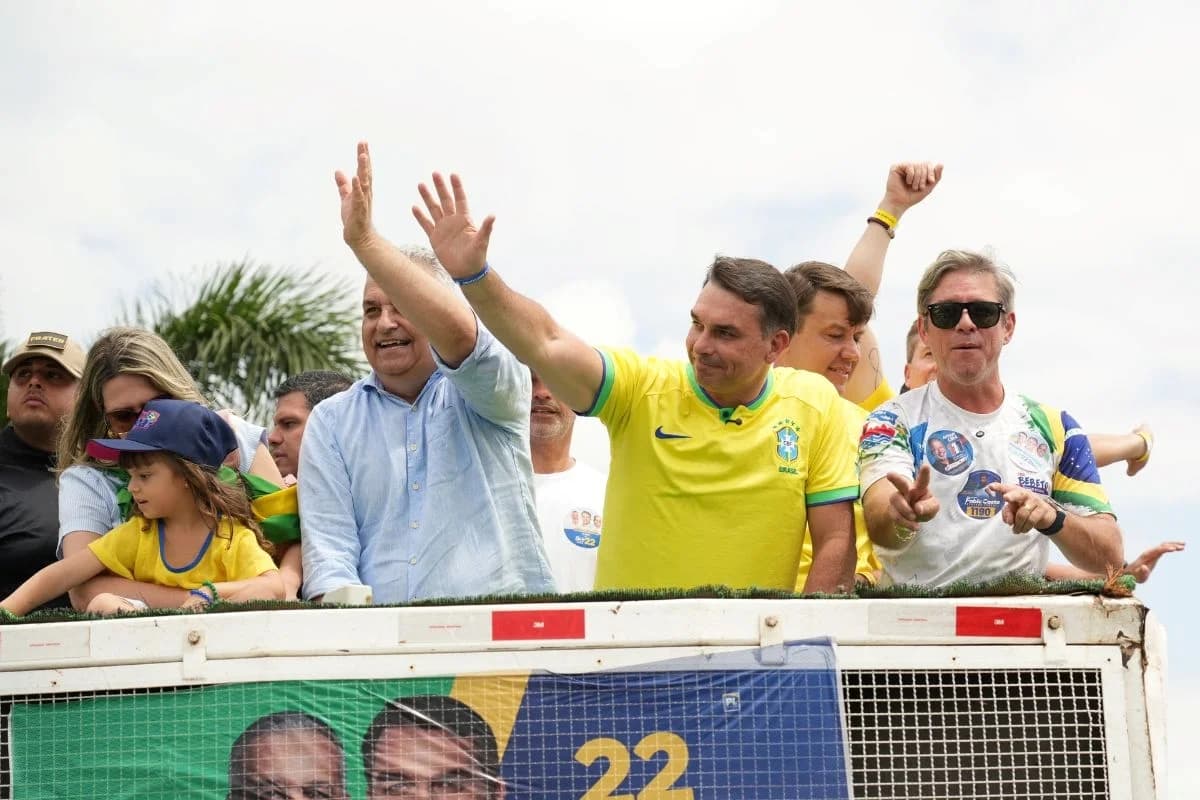 Flávio convoca ato na Paulista para medir força antes da eleição