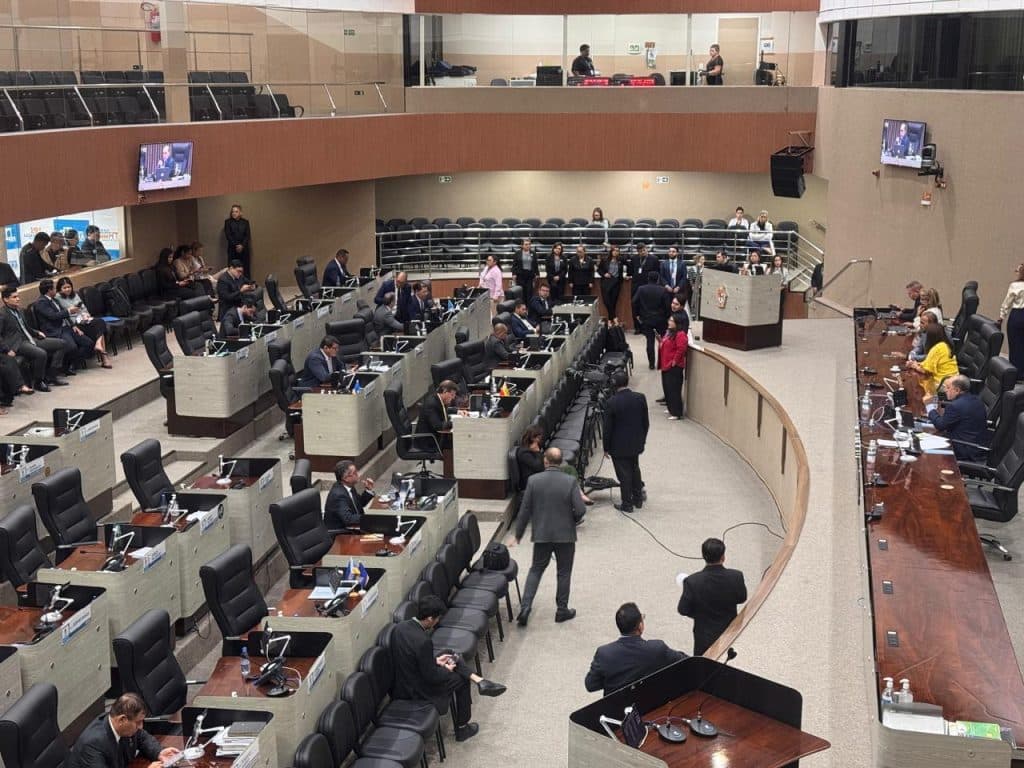 Campanha ganha espaço na agenda de vereadores enquanto CMM fica sem sessões