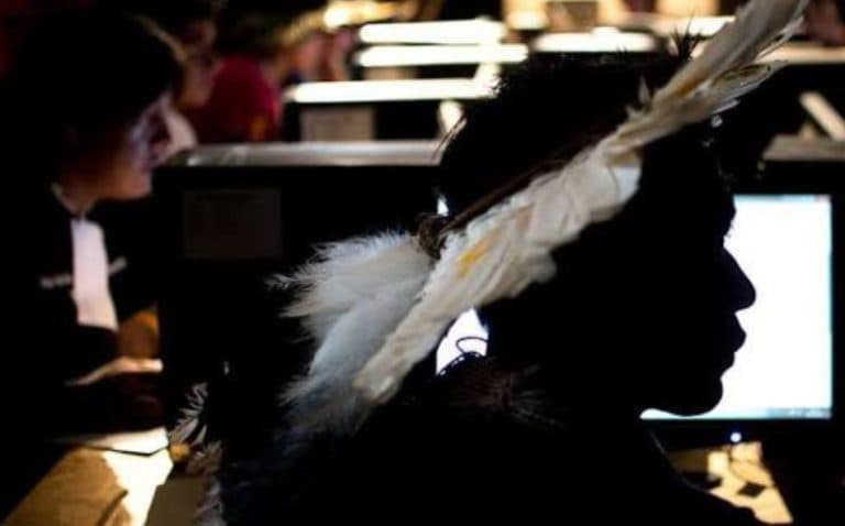 Estudantes indígenas podem concorrer a bolsas de mestrado e doutorado; confira