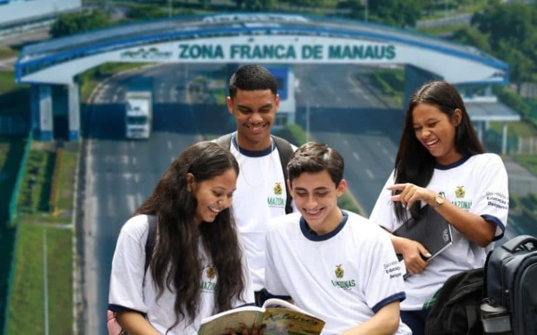 Muito além das fábricas: história da ZFM ganha espaço para chegar às salas de aula