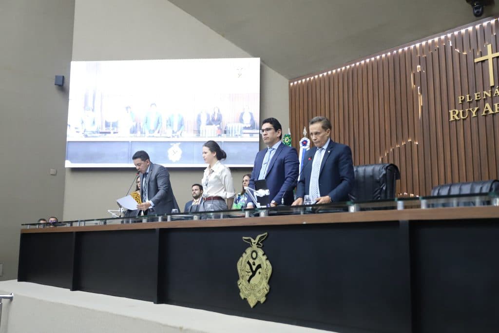 Servidores da saúde do Amazonas têm reajuste de 4,39% aprovado pela Aleam