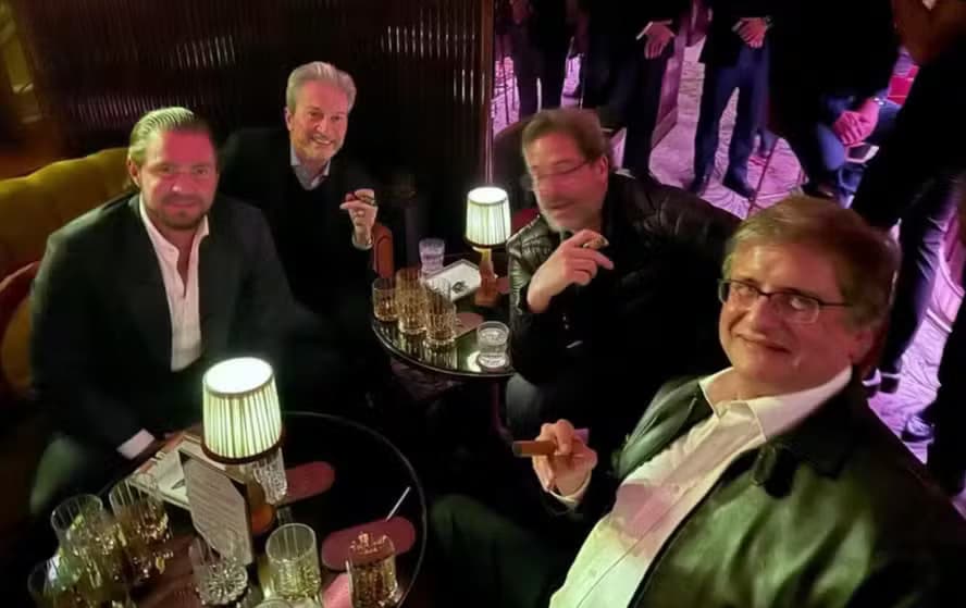 Relatório da PF mostra foto de Paulo Gonet em festa com Vorcaro