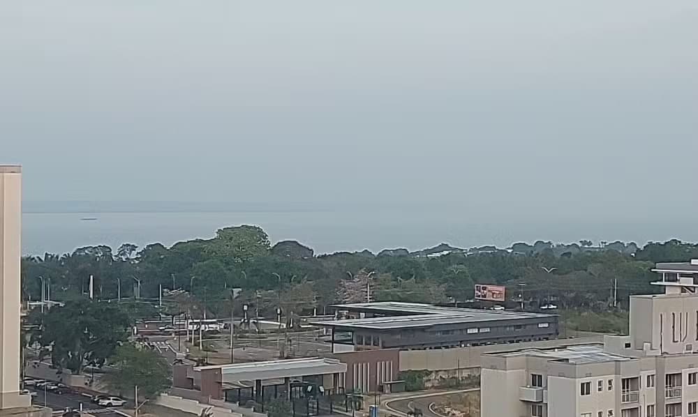 Manaus registra ar moderado em meio à presença de fumaça
