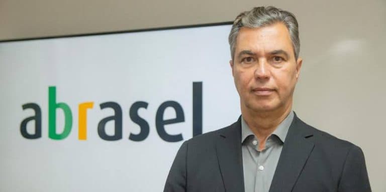 Abrasel prevê alta de preços e fechamento de bares com fim da escala 6×1