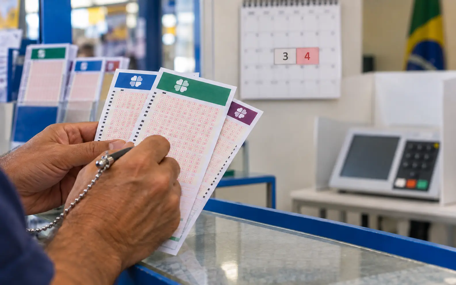 Loterias Caixa antecipam sorteios para sábado por causa das eleições