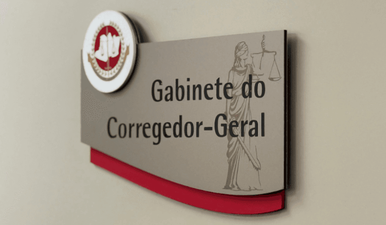 Seleção do MPAM para assessor especial recebe currículos