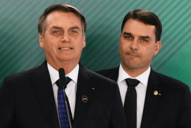 Flávio Bolsonaro diz que Jair não disputará eleição em 2030