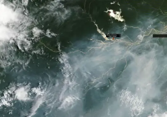 Nasa registra avanço da fumaça de queimadas sobre o Amazonas