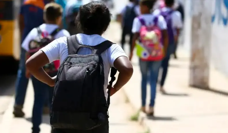 Trabalho infantil cai 9,2% no Brasil e atinge menor nível da história, diz IBGE