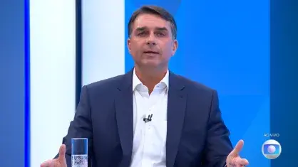 “As pessoas têm o direito de se defenderem”, diz Flávio sobre aliados presos