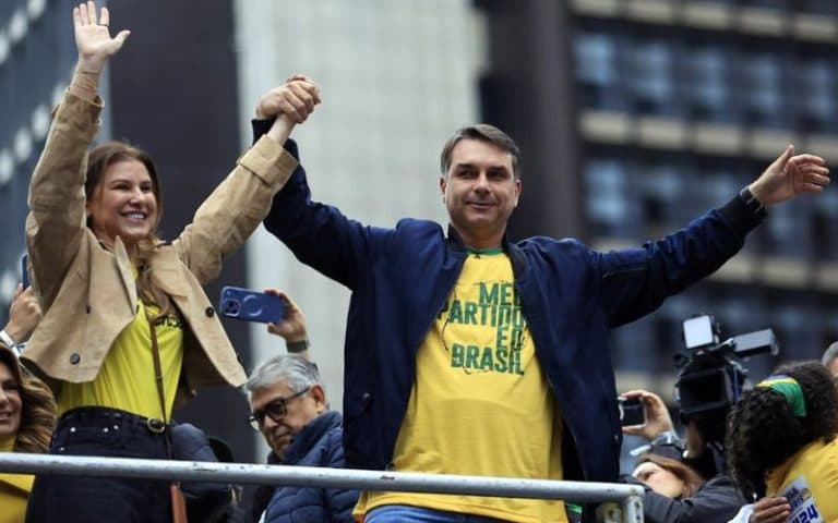 PL de Flávio Bolsonaro elege 121 deputados federais e terá maior bancada