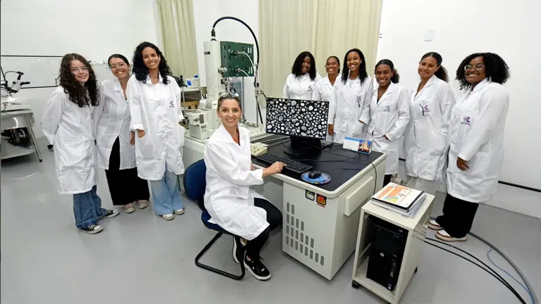 Programa Futuras Cientistas abre 470 vagas gratuitas para mulheres