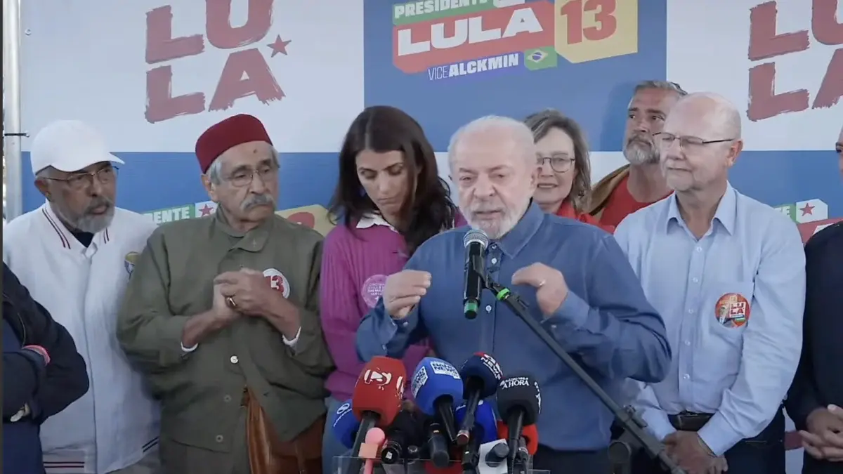 Lula anuncia pedido ao TSE para abrir sigilos dele e dos cinco filhos