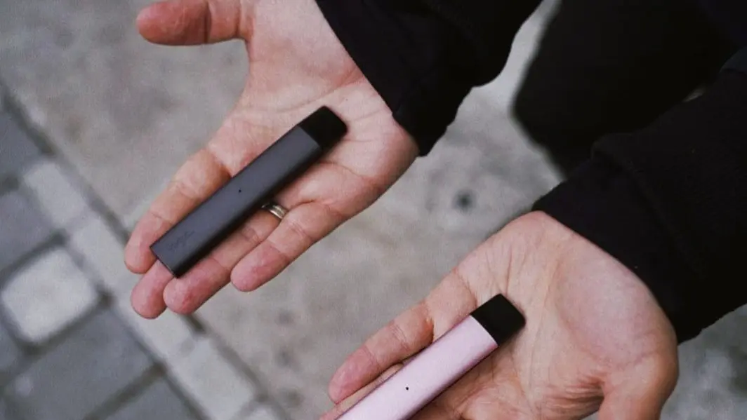 Estudo aponta sinais de obstrução nos pulmões de usuários de vape