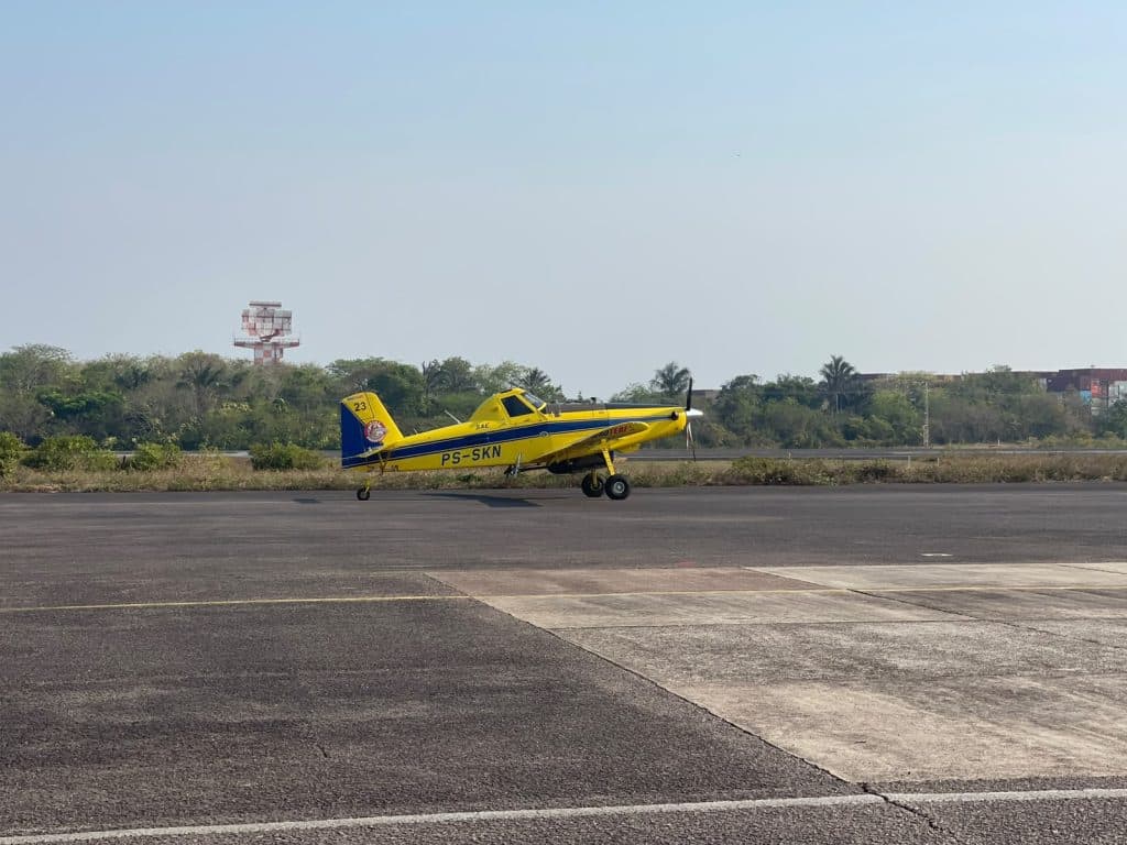 Chega a Manaus o 1º avião federal para combater queimadas