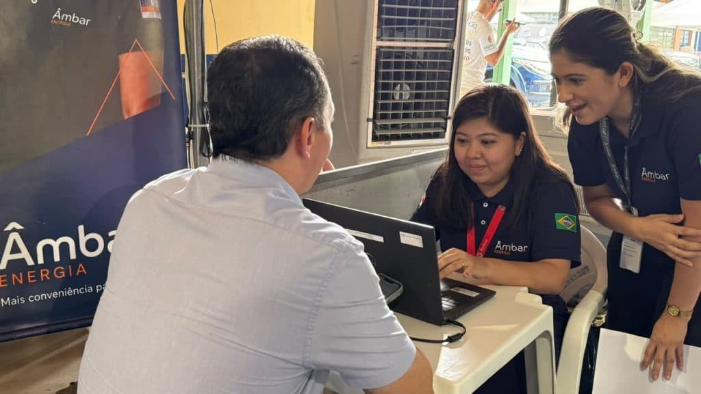 Âmbar Energia leva atendimento móvel a dez bairros de Manaus; veja quais
