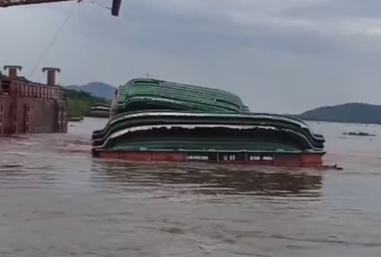 Embarcação com minério afunda em rio de MS; tripulantes escapam sem ferimentos