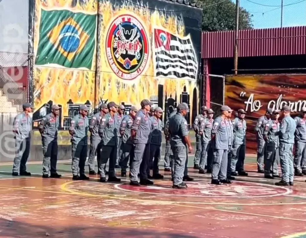 São Paulo envia 24 bombeiros ao AM para combater incêndios