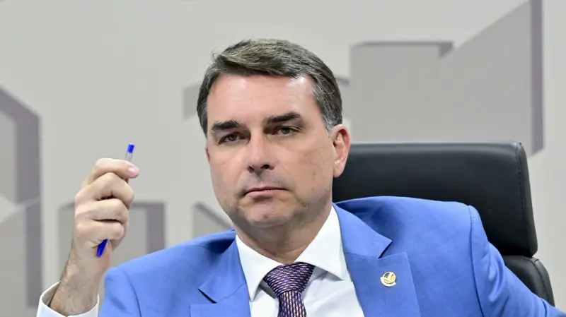 PL comemora resultado e reafirma apoio a Flávio Bolsonaro no 2º turno