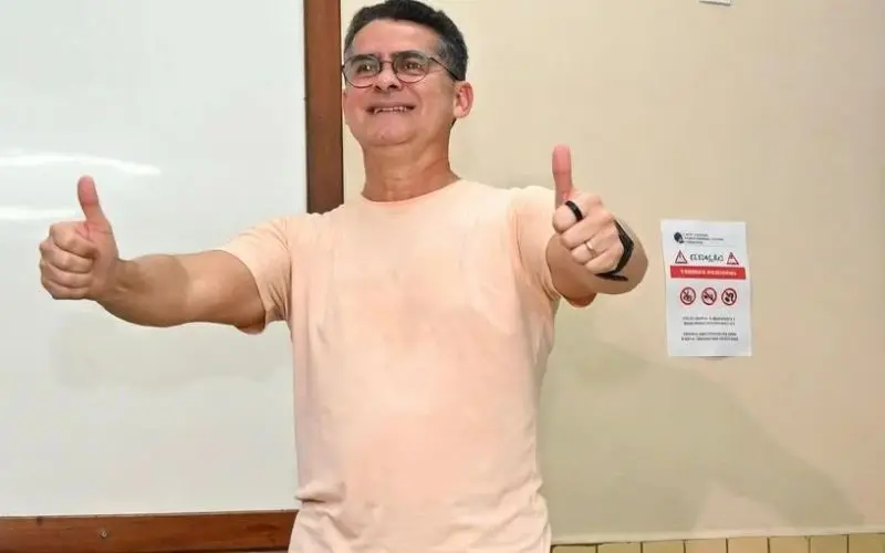 David Almeida não vai apoiar Omar ou Maria no 2º turno