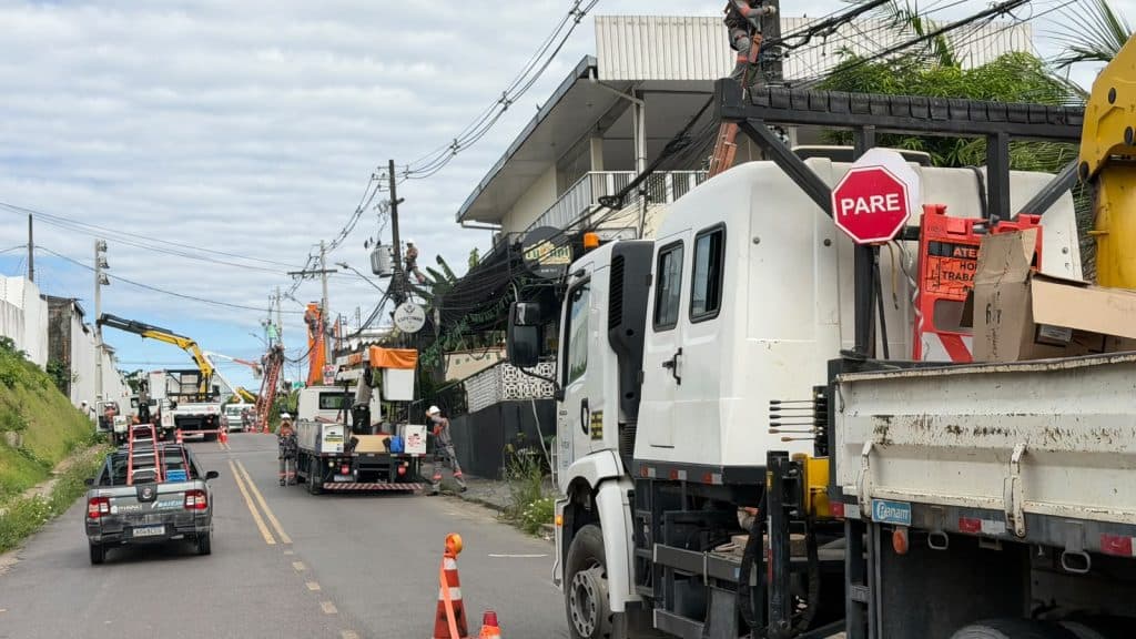 Amazonas terá equipes prontas para atender falta de energia no domingo de eleição