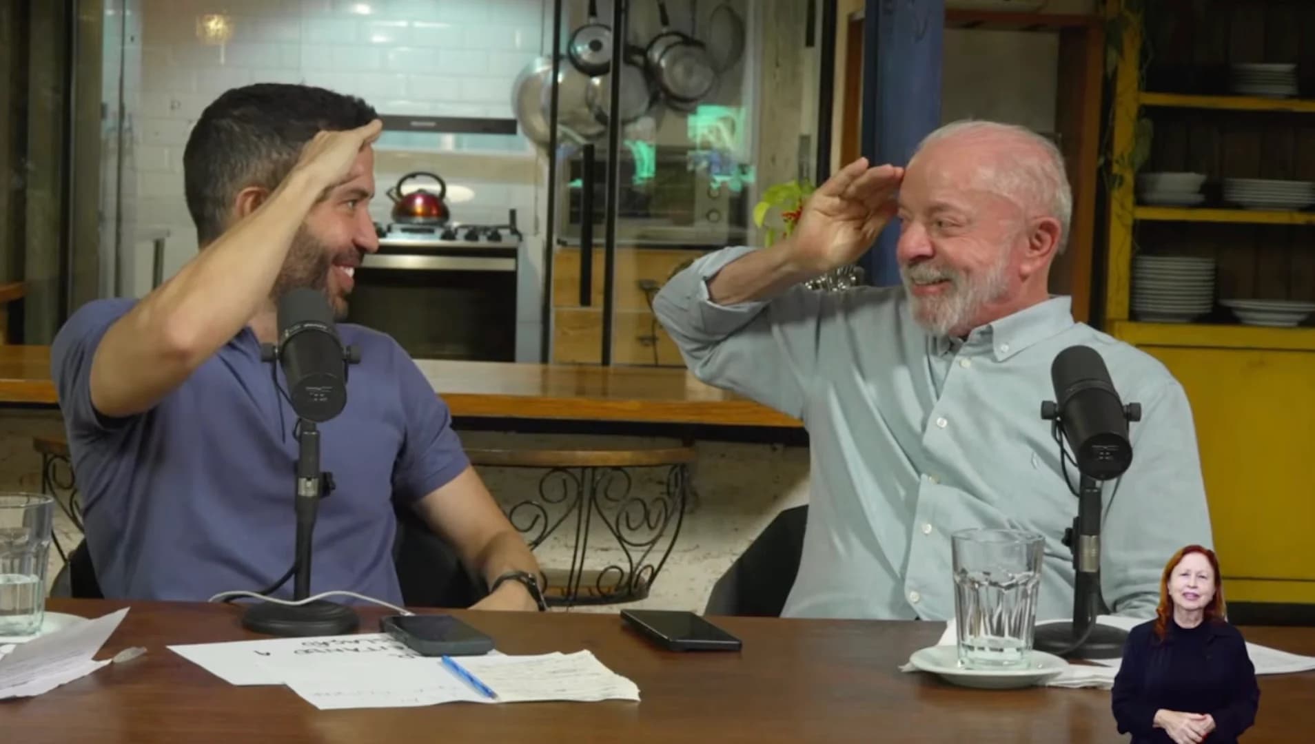 Lula participa de live com Janones e sete famosos na reta final da eleição