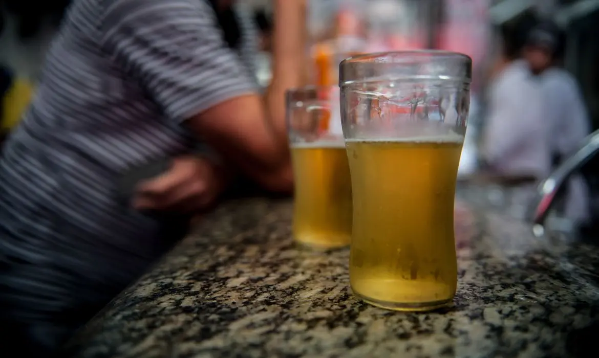 TRE-AM revoga lei seca e libera bebida alcoólica em Manaus no 2º turno