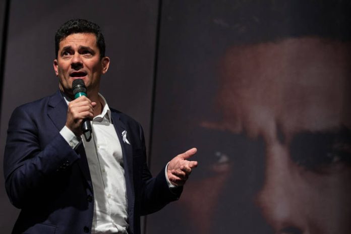 Moro pode ir para União Brasil, enquanto mau desempenho em pesquisas divide Podemos