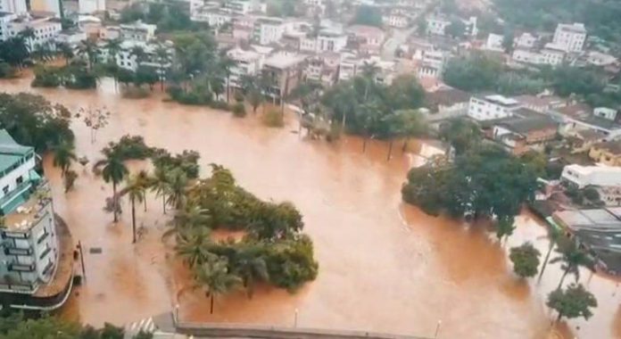 Chuvas em Minas Gerais provocam dez mortes num único dia