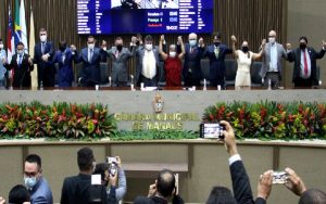 Justiça suspende aumento do “cotão” da Câmara de Manaus