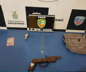 A Polícia Militar do Amazonas (PMAM), prendeu 15 pessoas e apreendeu três adolescentes durante patrulhamentos realizados em Manaus e nos municípios de Coari, Lábrea, Maués e Manacapuru