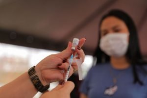 Carreta Vacina Amazonas irá atender moradores do Tarumã nesta quarta-feira (Foto: Divulgação)