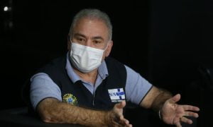 O ministro da Saúde Marcelo Queiroga anunciou, em entrevista coletiva realizada nessa segunda-feira (10), que o período de isolamento para pacientes com covid-19 foi reduzido de dez para sete dias