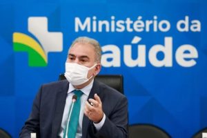O ministro da Saúde, Marcelo Queiroga, afirmou nesta sexta-feira (7) que o governo pretende reduzir o período de isolamento (de 10 para 5 dias) para pessoas recém recuperadas de Covid