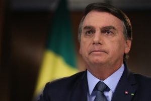 Bolsonaro afirma que vai conceder reajuste a professores