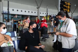 SES realiza exames contra Covid-19 no Aeroporto Eduardo Gomes