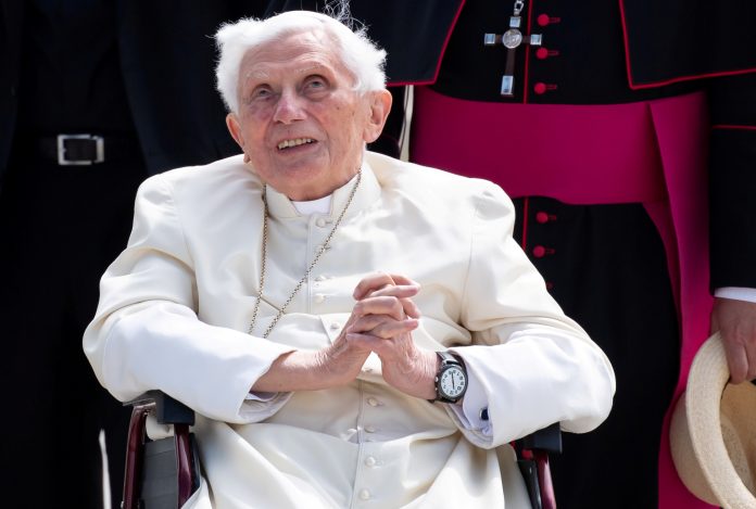 Ex-Papa Bento XVI acobertou casos de pedofilia na igreja, diz relatório de investigação (Foto: Sven Hoppe/Pool via REUTERS)