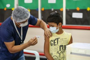 Covid-19: Manaus inicia imunização de indígenas e crianças de 6 a 9 anos (Foto: Divulgação/Semcom)